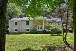 460 Laurel Ln, Kinnelon, NJ 07405 - Photo 2