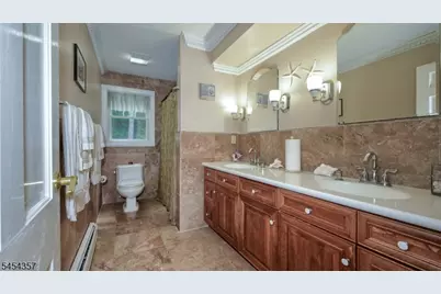 460 Laurel Ln, Kinnelon, NJ 07405 - Photo 18