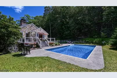 460 Laurel Ln, Kinnelon, NJ 07405 - Photo 30