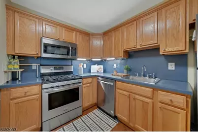 326 Winthrop Dr, Nutley, NJ 07110 - Photo 12