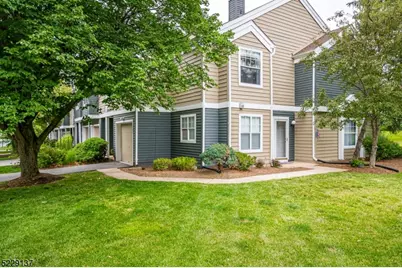 131 Bonney Ct, Bridgewater, NJ 08807 - Photo 2