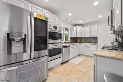 6 Tyler Ct, Clifton, NJ 07012 - Photo 12