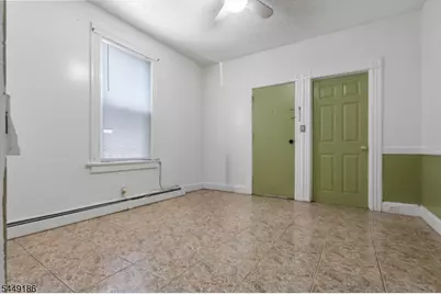 33 Vreeland Ave, Passaic, NJ 07055 - Photo 14