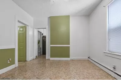 33 Vreeland Ave, Passaic, NJ 07055 - Photo 12