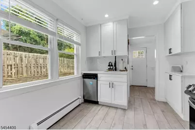 200 Cedar St, Ridgefield, NJ 07660 - Photo 8