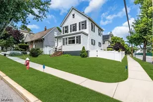 200 Cedar St, Ridgefield, NJ 07660 - Photo 1