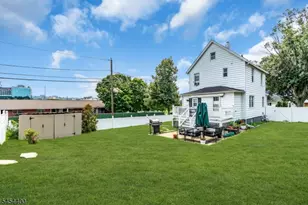 200 Cedar St, Ridgefield, NJ 07660 - Photo 42