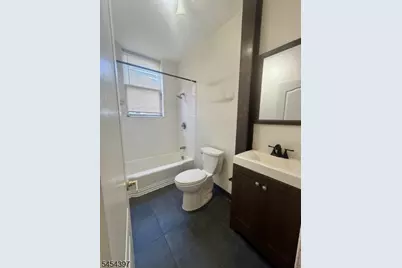 99 1A Pine St, Montclair, NJ 07042 - Photo 6