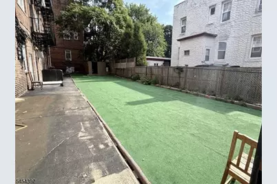 99 1A Pine St, Montclair, NJ 07042 - Photo 10