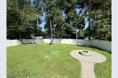 21 Woodland Trl S, Vernon Twp., NJ 07419 - Photo 4