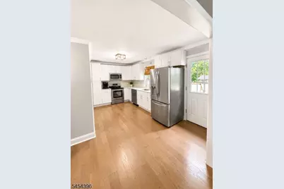 21 Woodland Trl S, Vernon Twp., NJ 07419 - Photo 6