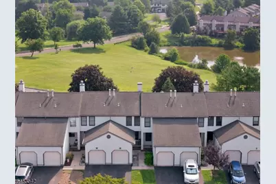 416 Willow Ct, Raritan Township, NJ 08822 - Photo 12