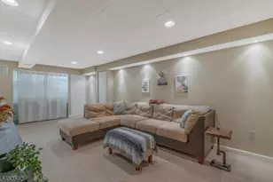 416 Willow Ct, Raritan Township, NJ 08822 - Photo 26
