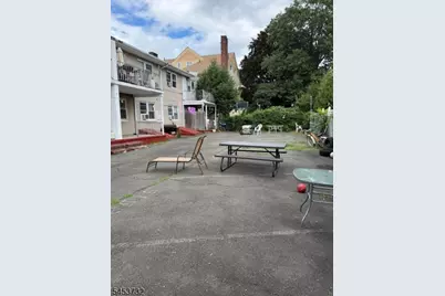 511 E 28th St, Paterson, NJ 07514 - Photo 20