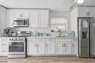 211 Newark Ave, Bloomfield, NJ 07003 - Photo 14