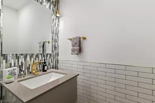 245 Summit Ave, Jersey City, NJ 07304 - Photo 4