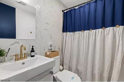 245 Summit Ave, Jersey City, NJ 07304 - Photo 16