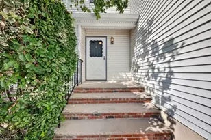 4 Pear Ct, Raritan Township, NJ 08822 - Photo 6