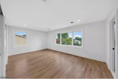 85 - 87 Echo Pl #B, Elmwood Park, NJ 07407 - Photo 14