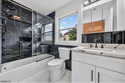 85 - 87 Echo Pl #B, Elmwood Park, NJ 07407 - Photo 22
