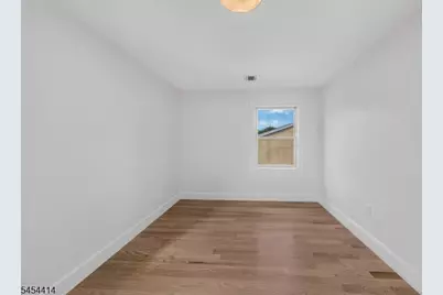 85 - 87 Echo Pl #B, Elmwood Park, NJ 07407 - Photo 20