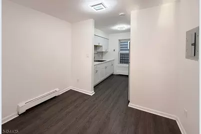 19 Van Rensselear St #4, Belleville, NJ 07109 - Photo 4