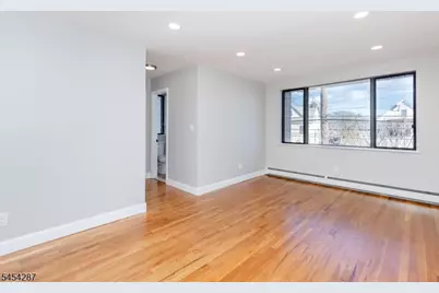 100 Lakeview Ave #1A, Clifton, NJ 07011 - Photo 6