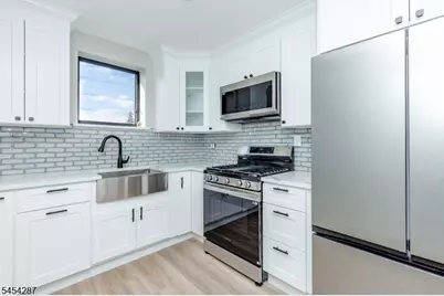 100 Lakeview Ave #1A, Clifton, NJ 07011 - Photo 10