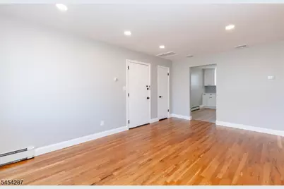 100 Lakeview Ave #1A, Clifton, NJ 07011 - Photo 8