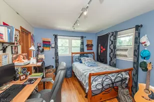 320 Horseneck Rd, Fairfield, NJ 07004 - Photo 18