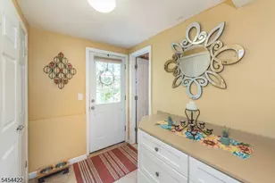 320 Horseneck Rd, Fairfield, NJ 07004 - Photo 22