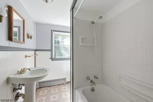 15 Roosevelt Ave, Washington Township, NJ 07865 - Photo 14