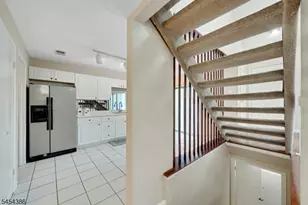 148 Linda Ln, Edison Twp., NJ 08820 - Photo 12