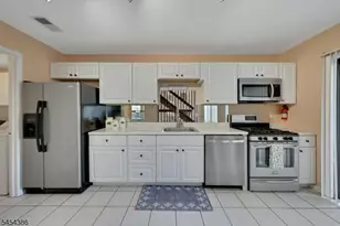 148 Linda Ln, Edison Twp., NJ 08820 - Photo 8