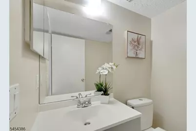 148 Linda Ln #148, Edison Twp., NJ 08820 - Photo 10