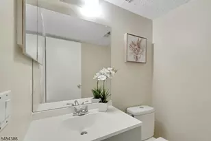 148 Linda Ln, Edison Twp., NJ 08820 - Photo 10