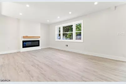 23 Buckingham Rd, West Orange Township, NJ 07052 - Photo 4