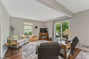 28 Pond Ridge Dr, Clinton, NJ 08809 - Photo 20