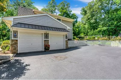 9 Old Smalleytown Road, Warren Township, NJ 07059 - Photo 4
