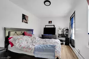 25 Belmont Ave, Paterson, NJ 07522 - Photo 16