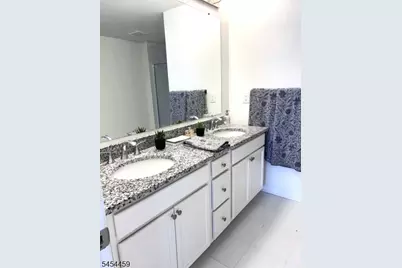 735 Station Rd, Dunellen, NJ 08812 - Photo 20
