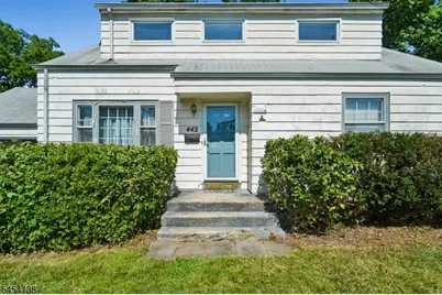 442 Oakridge Ave, North Plainfield, NJ 07063 - Photo 2