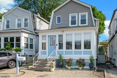 30 Tichenor Pl, Montclair, NJ 07042 - Photo 2