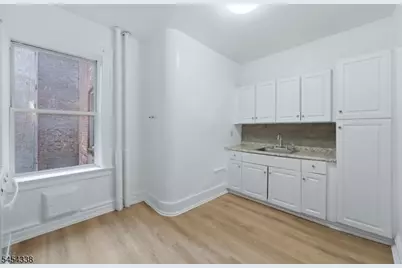 148 Chancellor Ave #B2, Newark, NJ 07112 - Photo 6