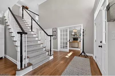 16 Meadowview Dr, Lopatcong Township, NJ 08865 - Photo 4