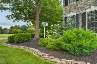 16 Meadowview Dr, Lopatcong Township, NJ 08865 - Photo 48