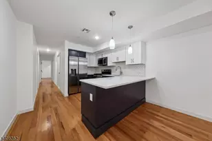 52 James St, Newark, NJ 07102 - Photo 2