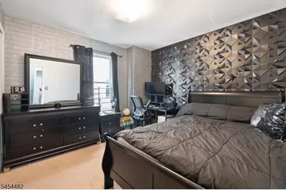 725 S 19th St, Newark, NJ 07103 - Photo 12
