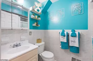725 S 19th St, Newark, NJ 07103 - Photo 10