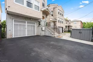 725 S 19th St, Newark, NJ 07103 - Photo 32